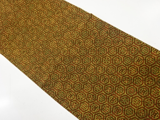 亀甲に幾何学模様　名古屋帯